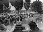 July 1924. Spectators by the Thames at Henley Royal Regatta, Oxfordshire.  Courtesy of HRR. - Click for full-size image!