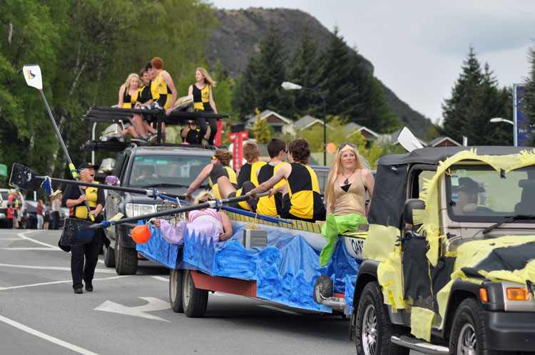 Kiwi Parade Float